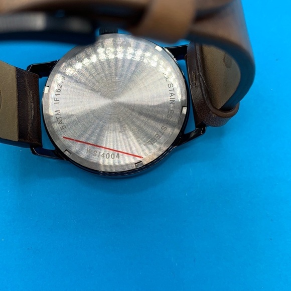 NWT Horween Leather men’s watch - Picture 3 of 5